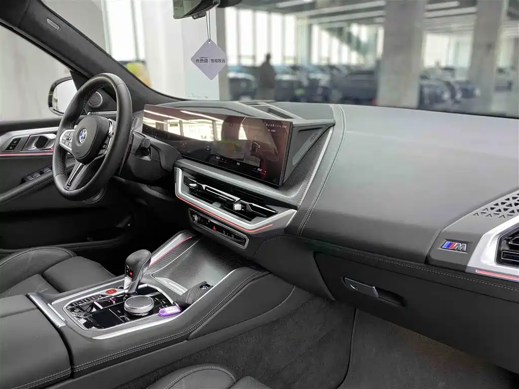 BMW XM 2023 Model Base фото 9
