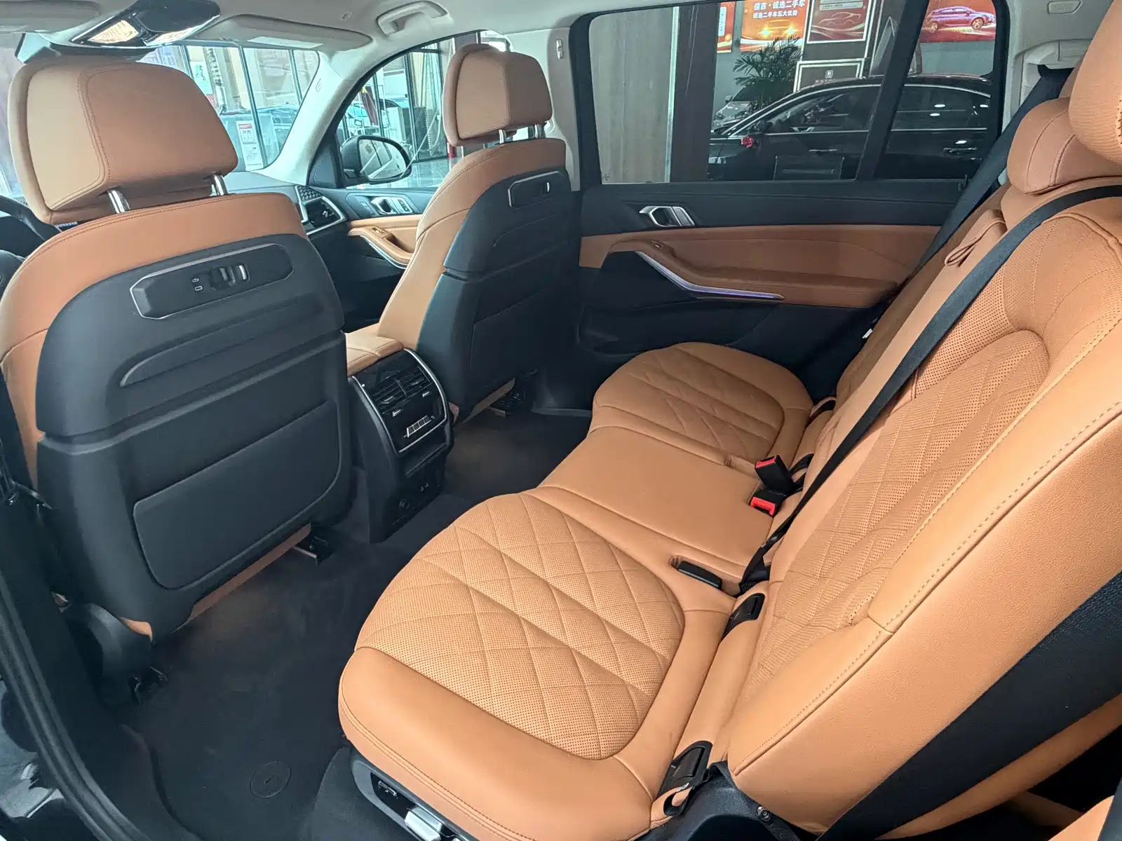Photo 13 - BMW X7