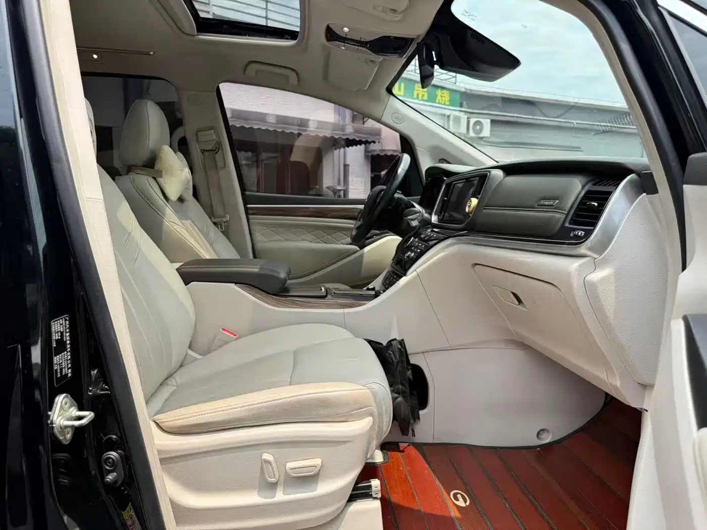GAC Trumpchi Trumpchi M8 2018 320T Flagship Edition фото 8
