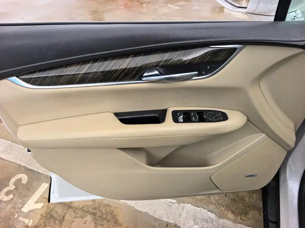 Cadillac XT5 2016 2016 25T Technology Model