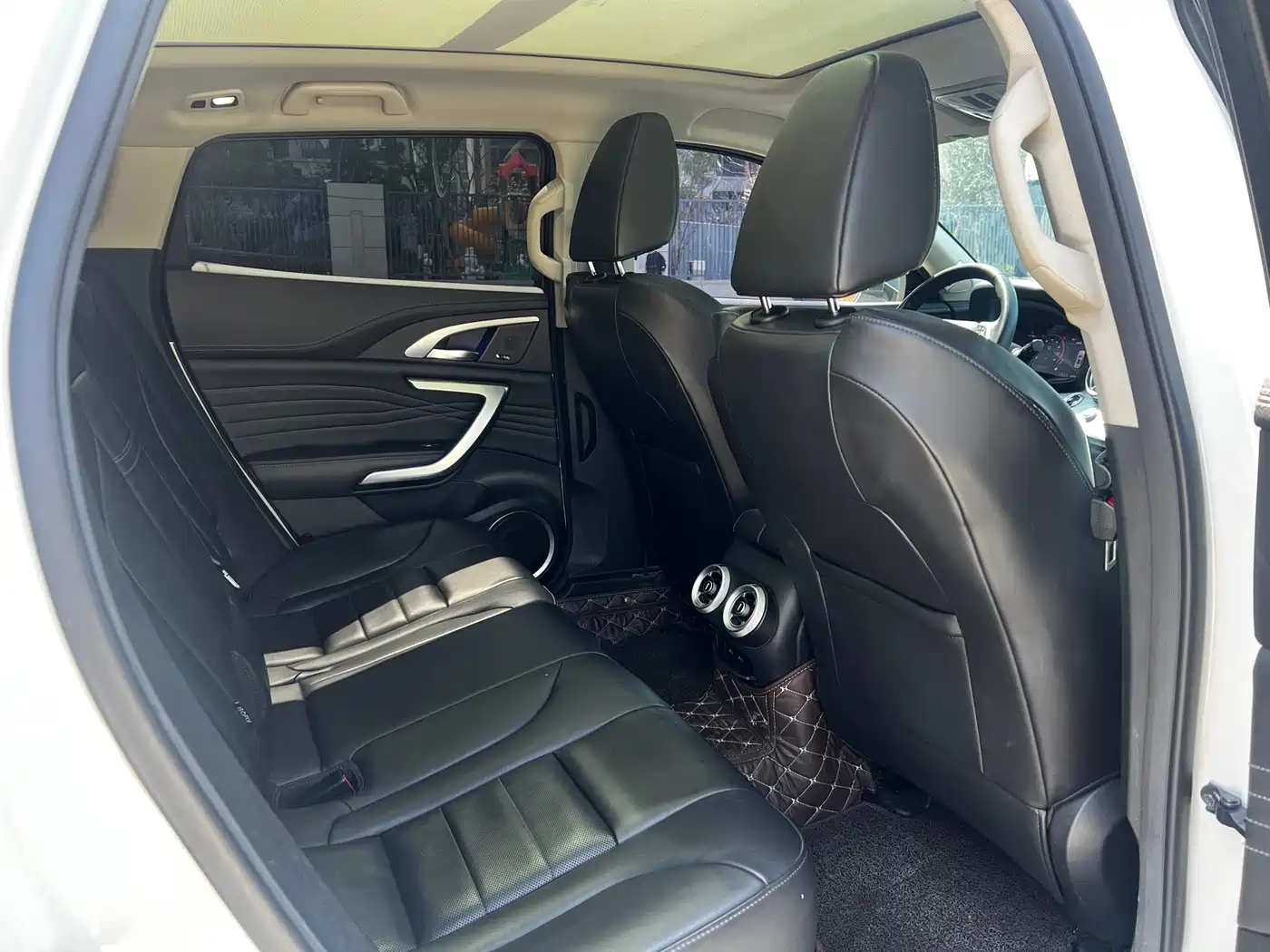 WEI PAI WEI BRAND VV7