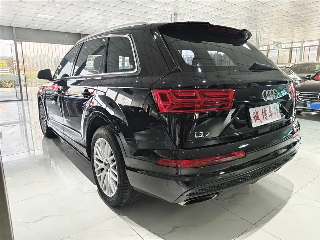 Audi Q7 2018 45 TFSI Technology фото 4