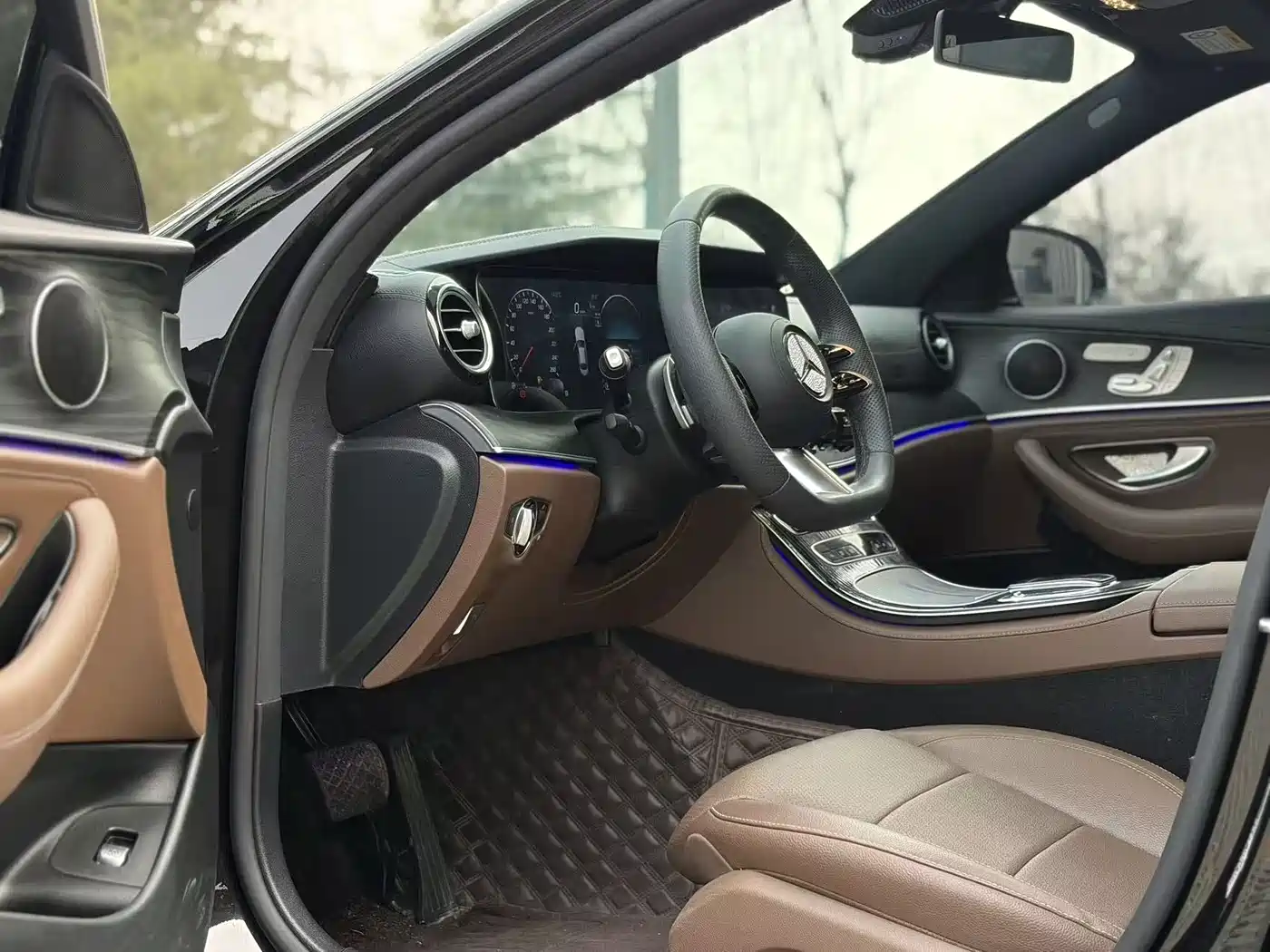 Mercedes-Benz E-Class 2023 E 300 L Sport Fashion фото 18