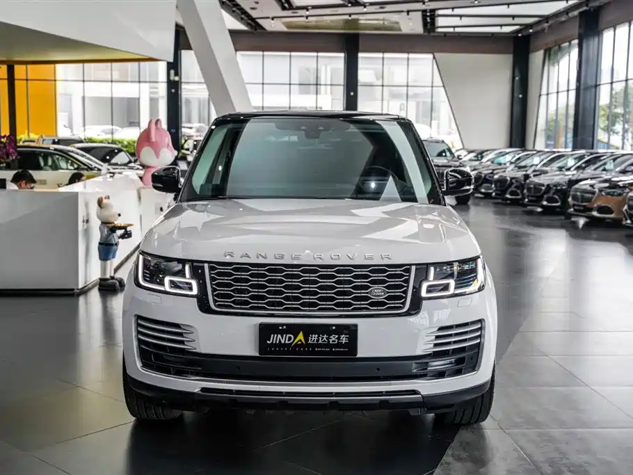 Land Rover Range Rover 2022 3.0 L6 360PS Heritage Edition фото 4