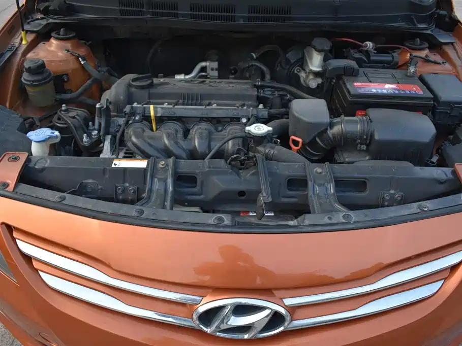 Hyundai Reina 2014 Model 1.4L Automatic GLX фото 16
