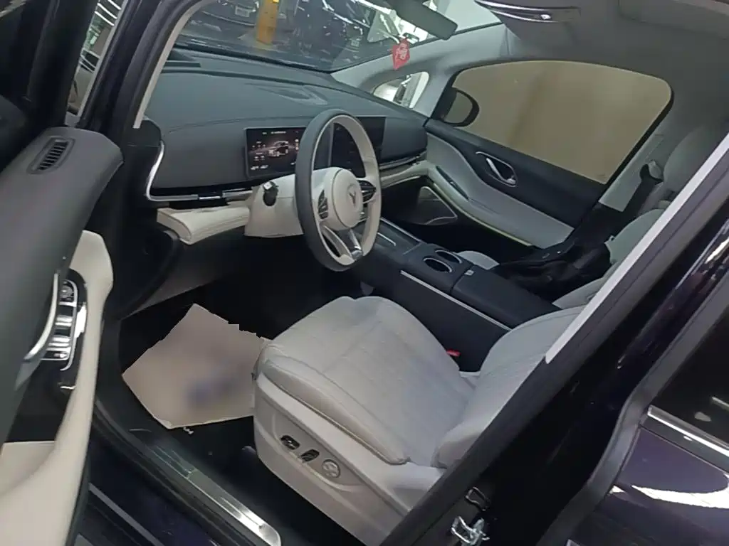 Voyah Dreamer 2026 2025 PHEV AWD Flagship Qian Kun Edition
