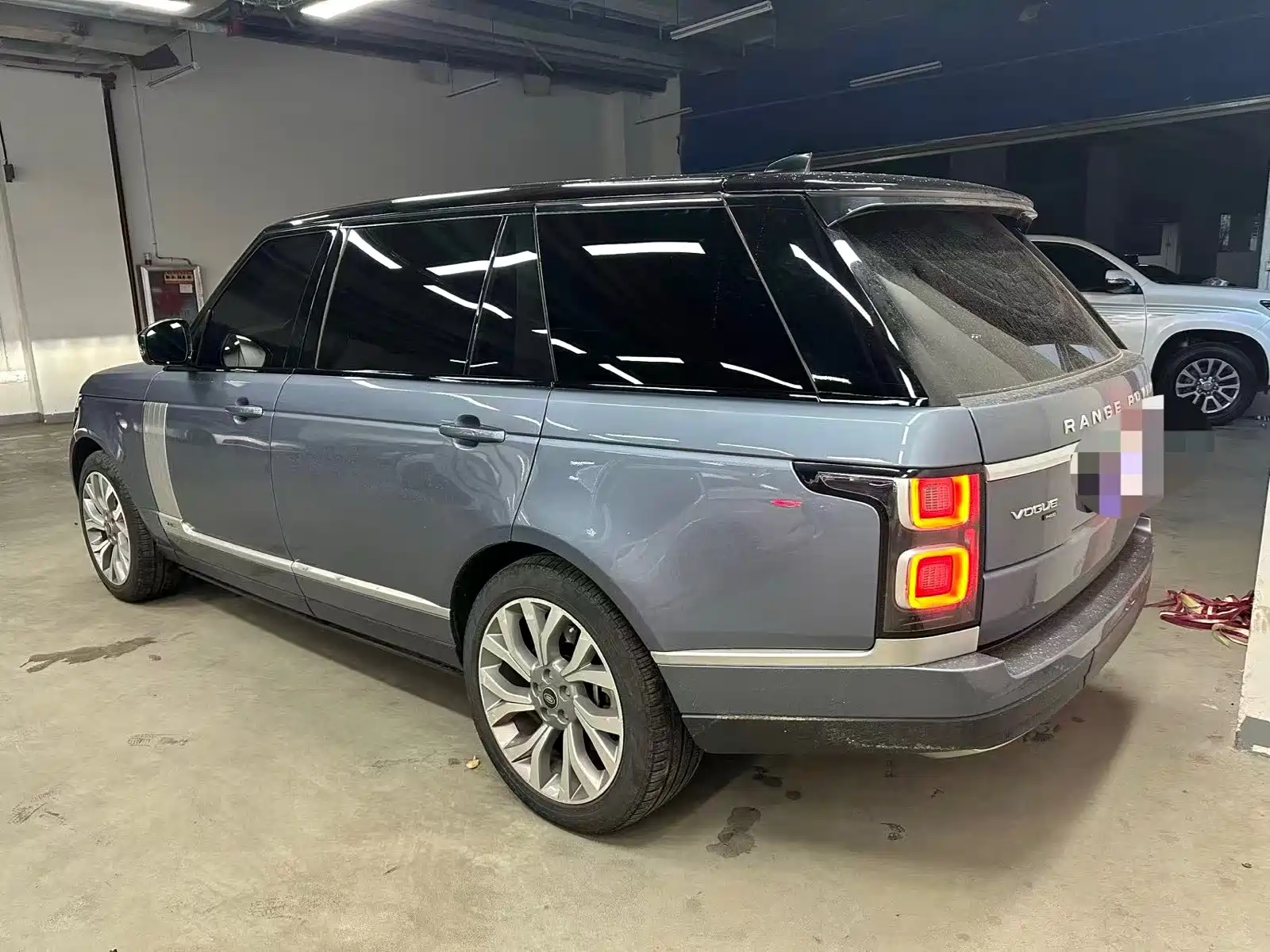 Фото 8 - Land Rover Range Rover