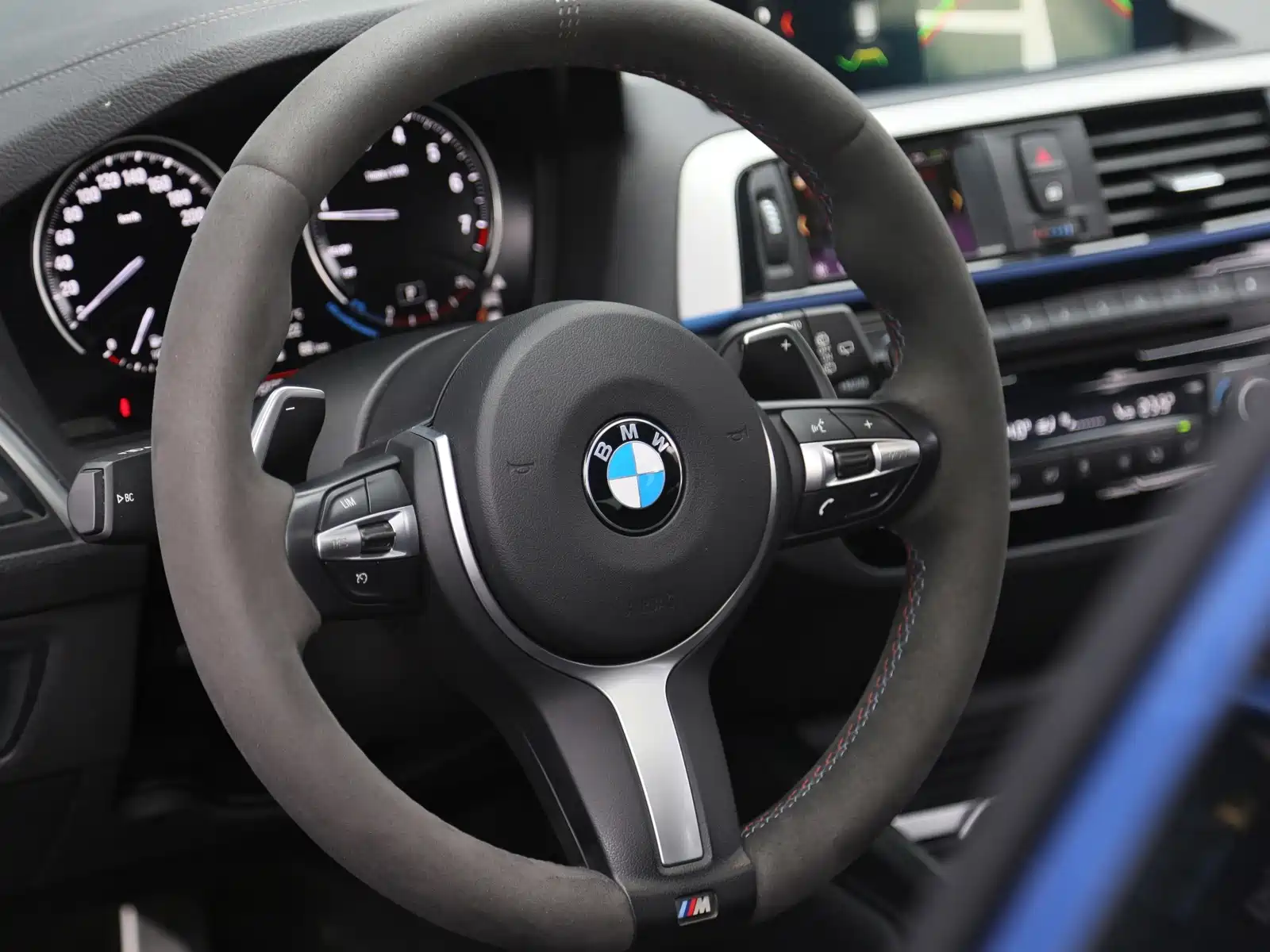 Photo 5 - BMW 1 Series (Import)