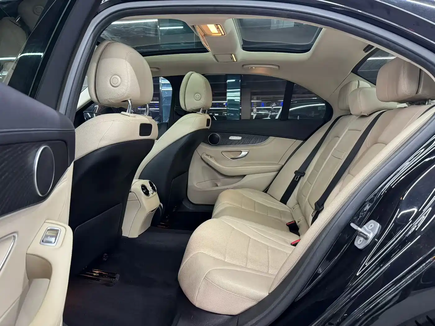Mercedes-Benz C-Class 2016 C 200 L Sport фото 6