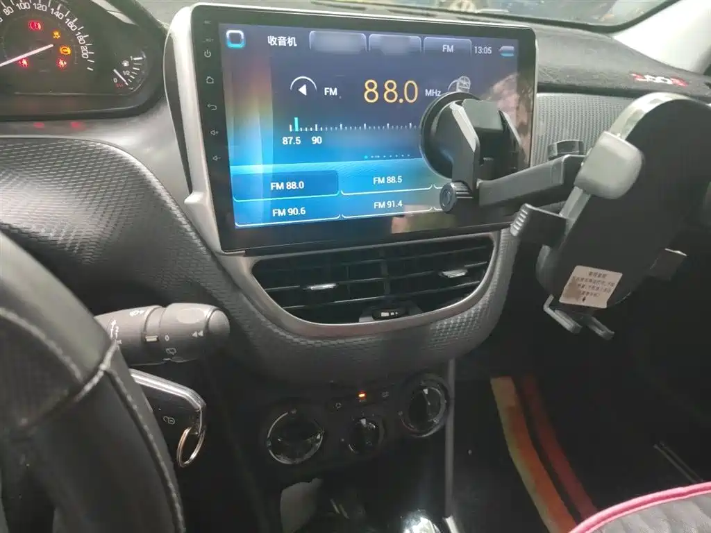 Peugeot 2008 2018 1.6L Automatic Trend Edition фото 6