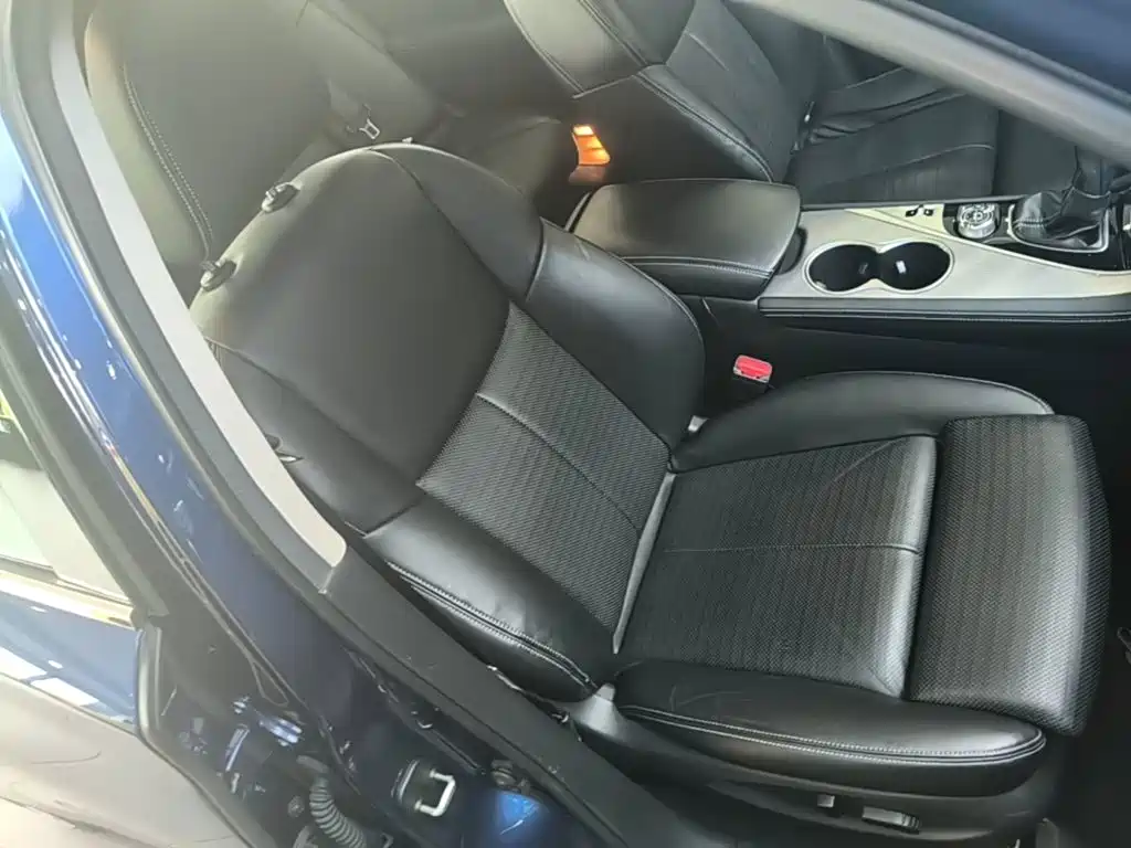 Photo 25 - Infiniti Q50L