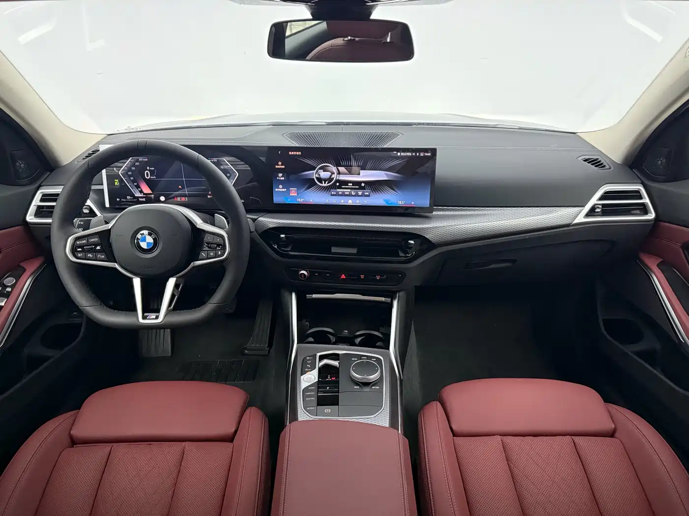 BMW 3 Series 2025 330Li M Sport Night Edition фото 7