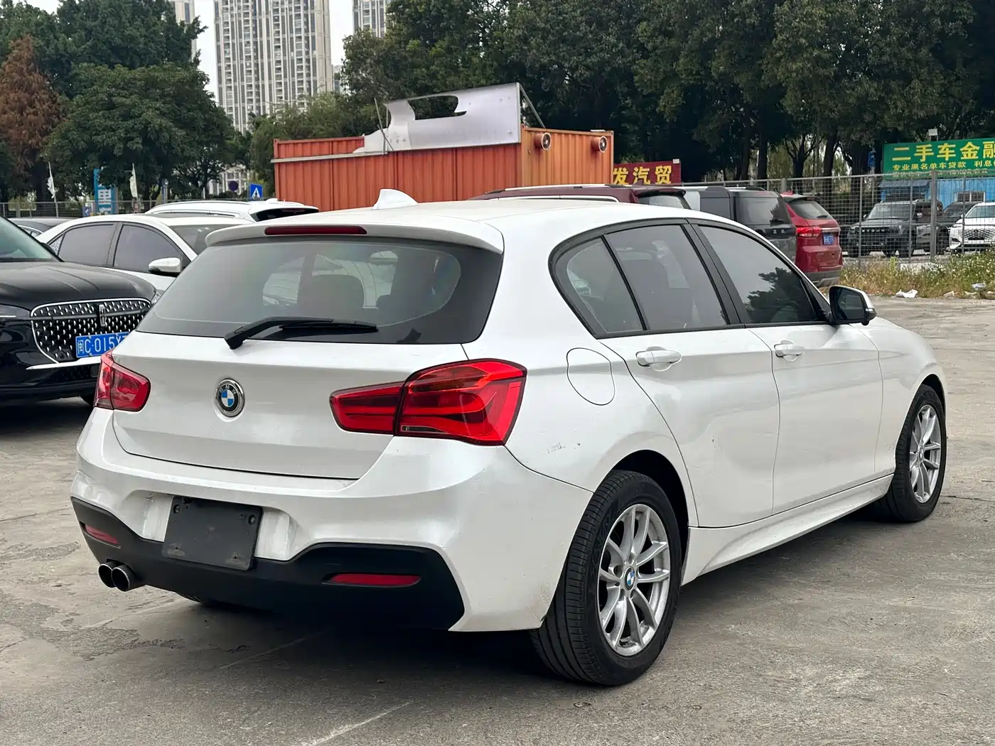 BMW 1 Series (Import) 2015 118i Leading фото 17