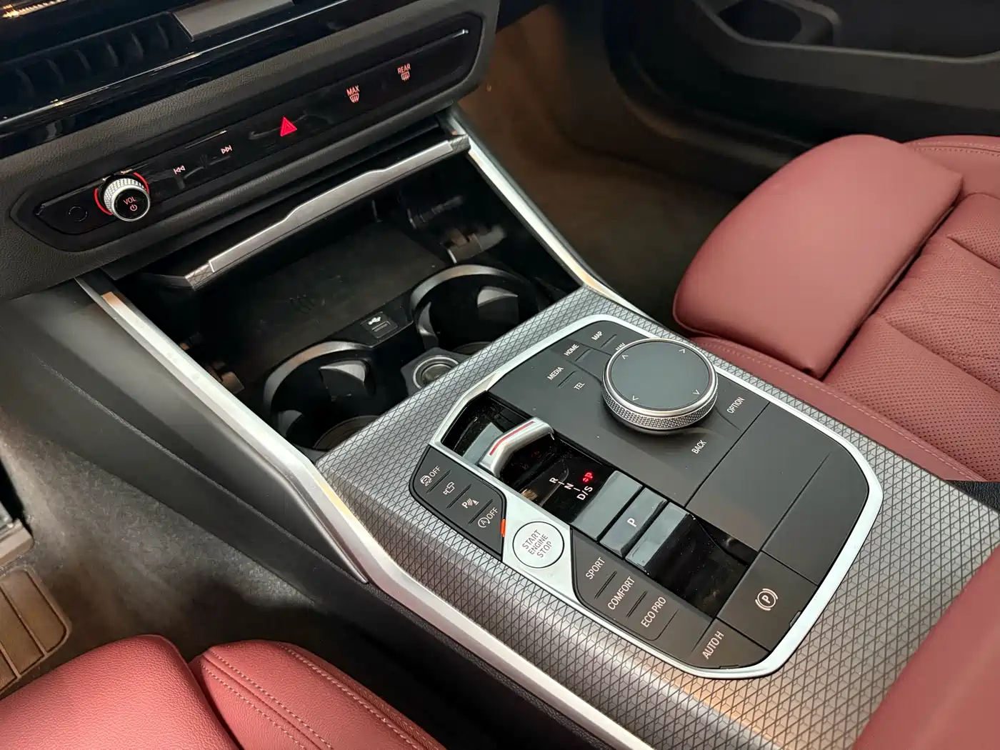 BMW 3 Series 2025 330Li M Sport Night Edition фото 17