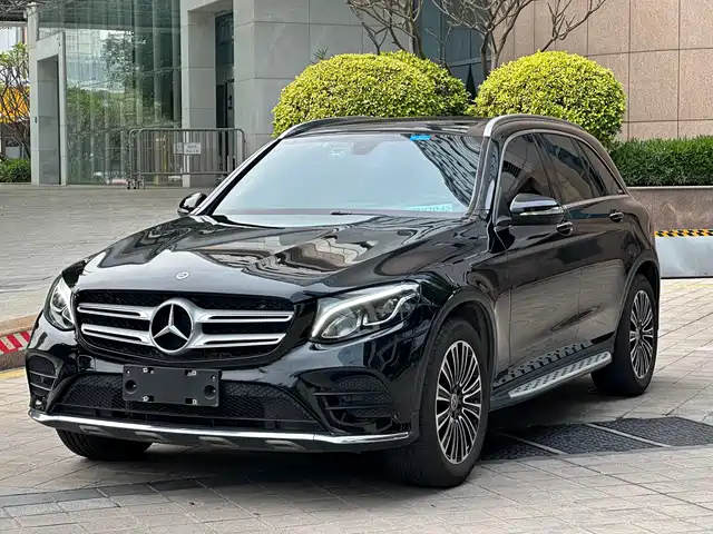 MERCEDES-BENZ GLC