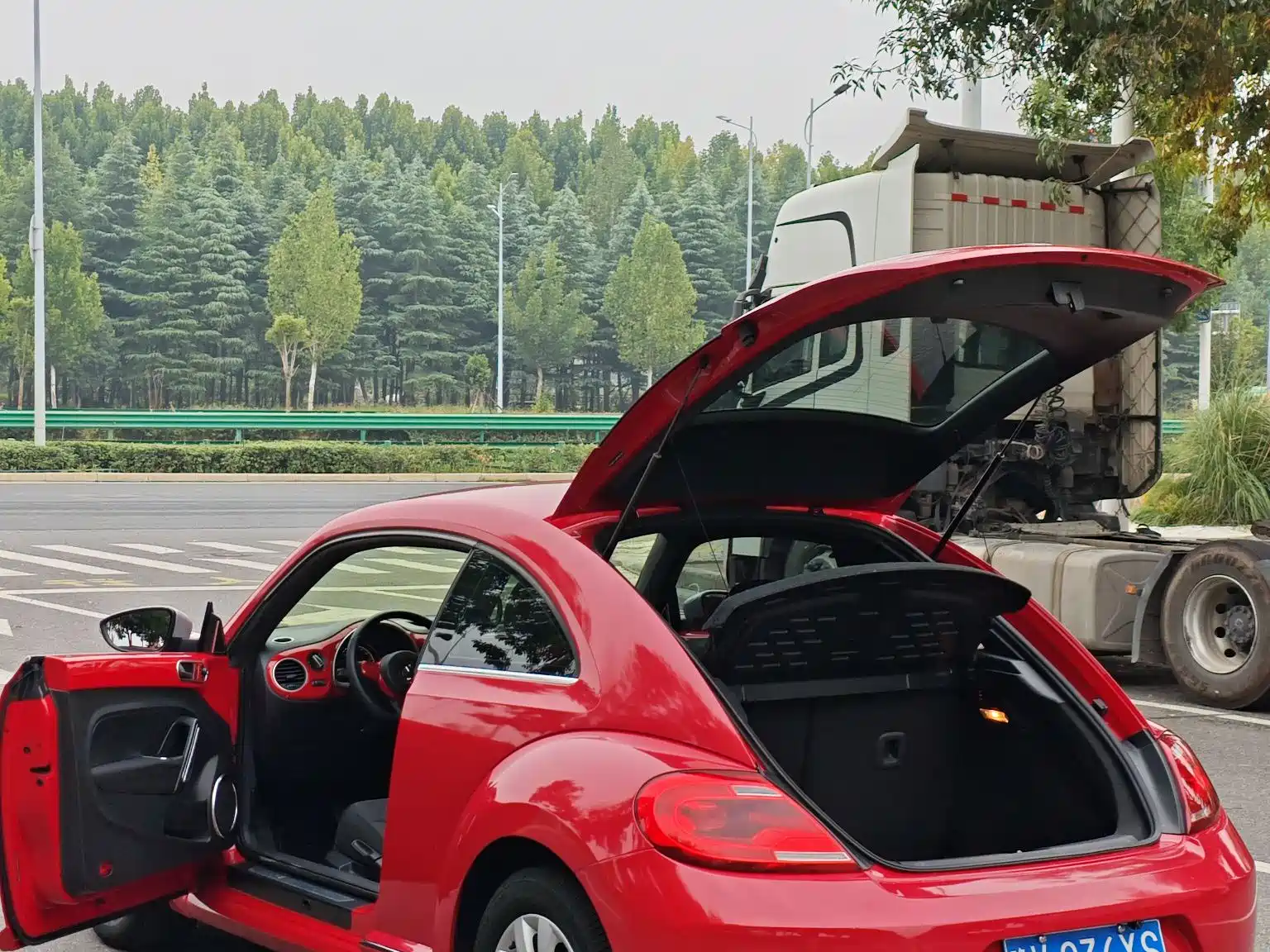 Photo 5 - Volkswagen Beetle