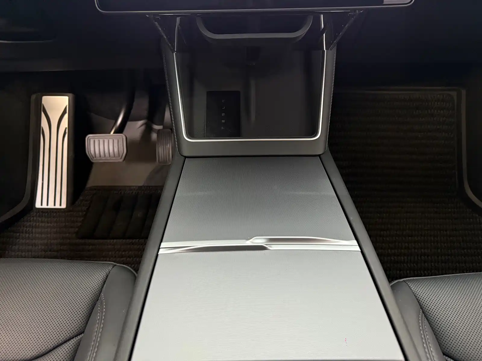 Фото 15 - Tesla Model Y