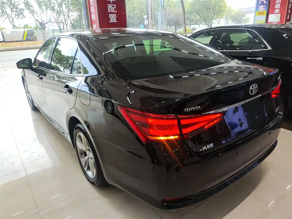 Toyota Crown 2015 2.0T Pioneer фото 23