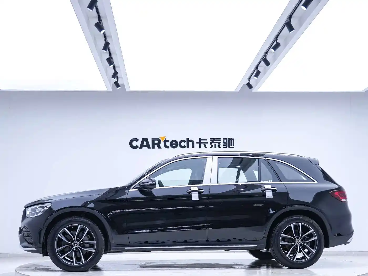 Mercedes-Benz GLC 2022 Facelift II GLC 260 L 4MATIC Sport Model фото 2