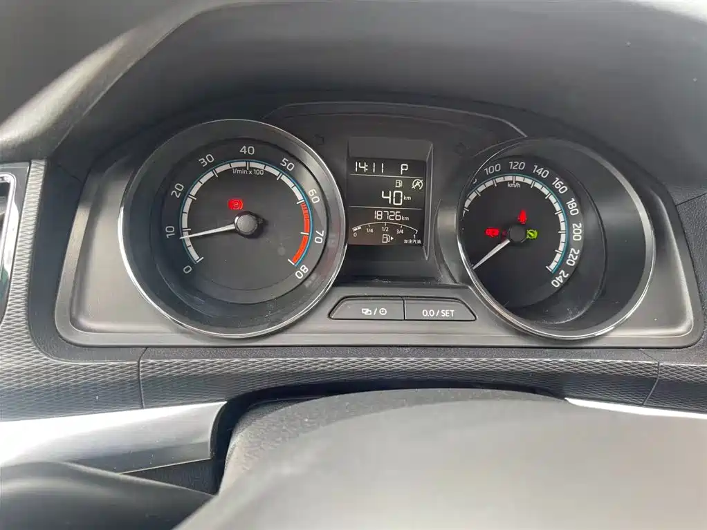 SKODA KOMICK
