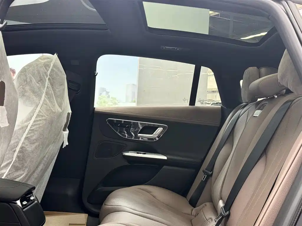Mercedes-Benz EQE 2025 500 4MATIC Pioneer фото 11