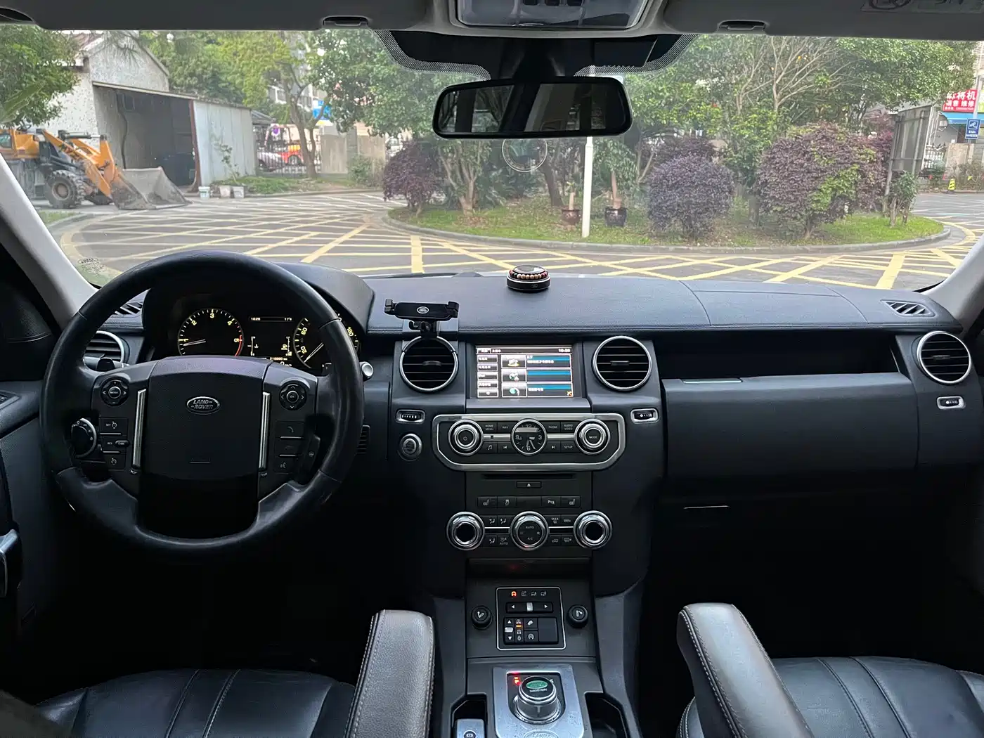 Land Rover Discovery 2015 3.0 SDV6 HSE Diesel фото 5