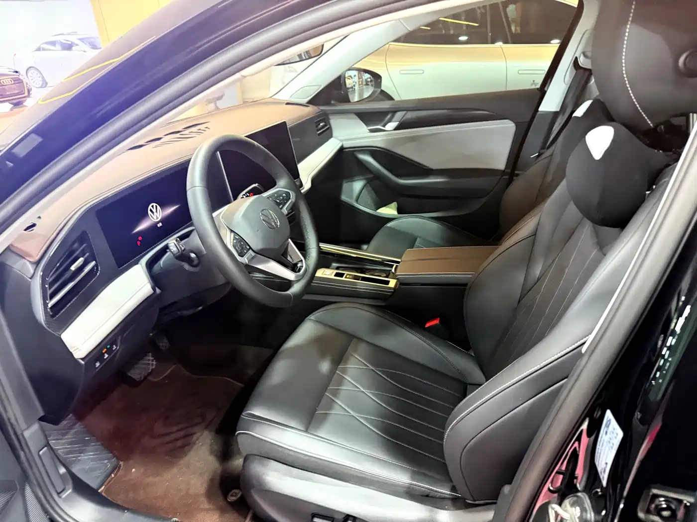 Volkswagen Magotan 2024 300TSI DSG Premium Edition фото 4