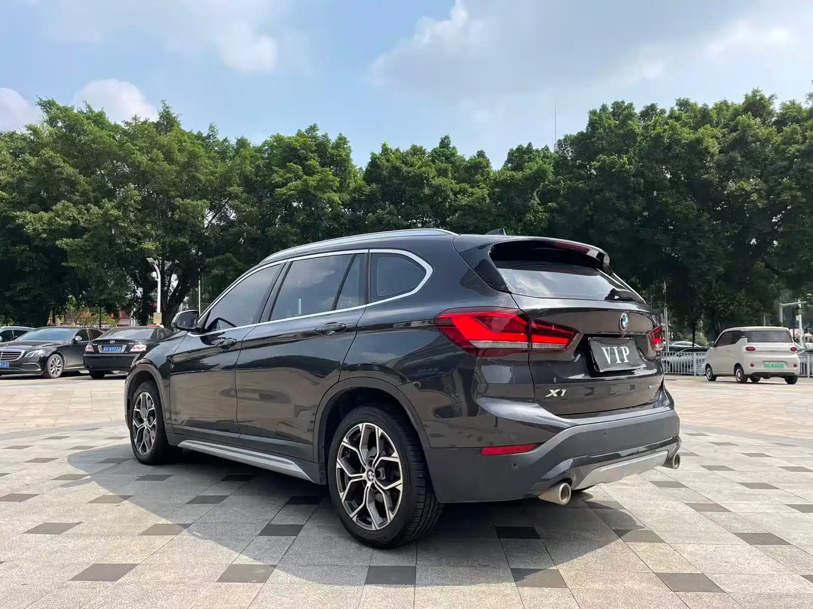 Photo 5 - BMW X1