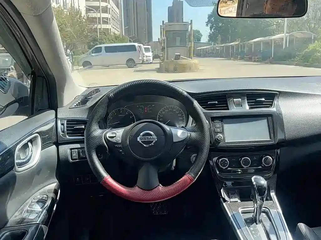 Фото 4 - Nissan Sylphy