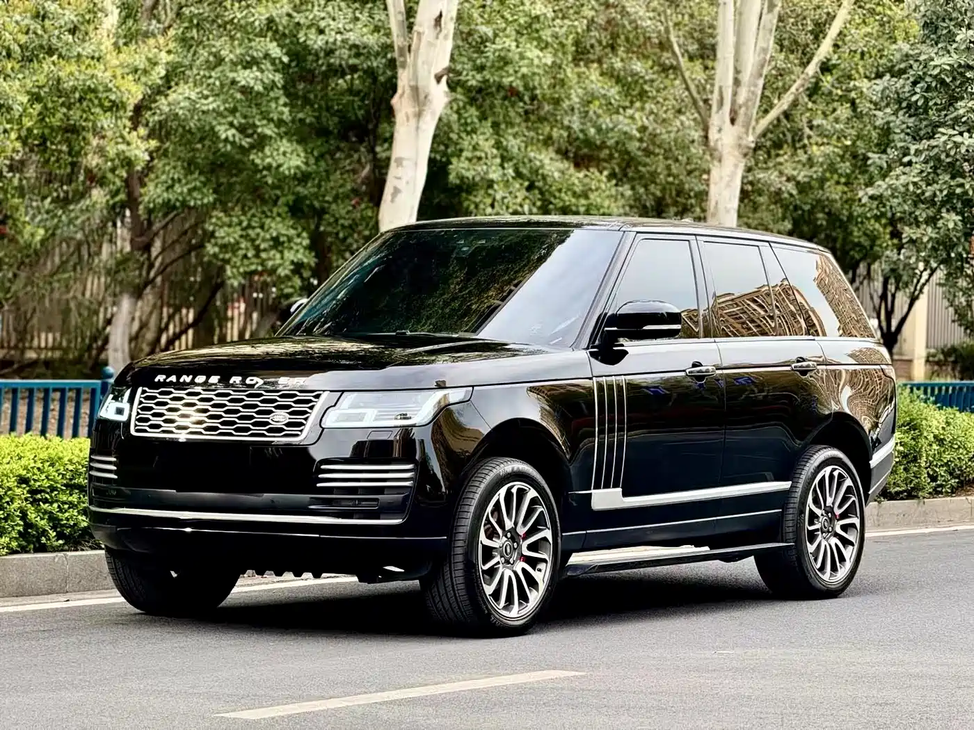 Land Rover Range Rover 2017 3.0 SC V6 Vogue фото 2