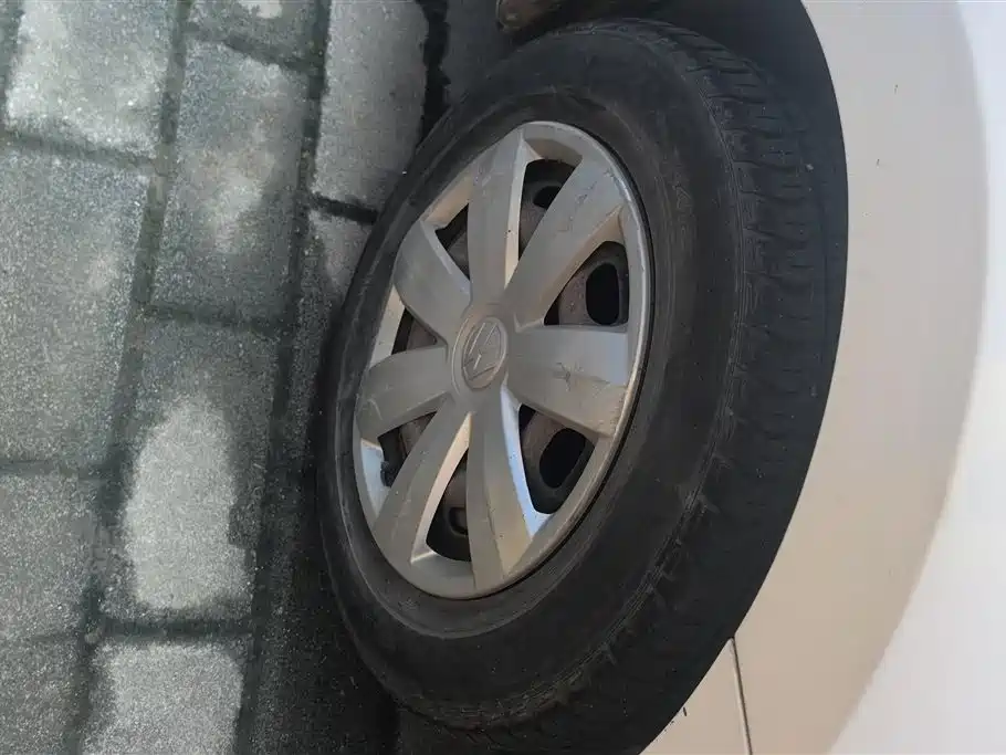 Volkswagen Santana 2015 1.6L Manual Trend Edition фото 6
