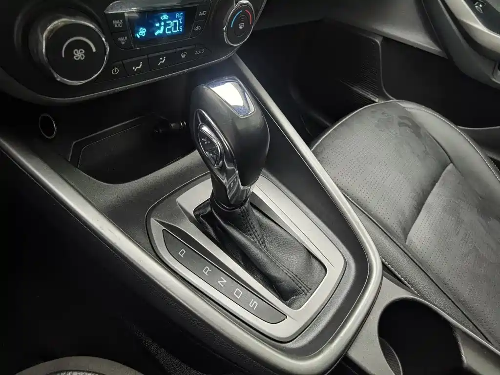 Ford Escort 2015 2015 1.5L Automatic Fashion