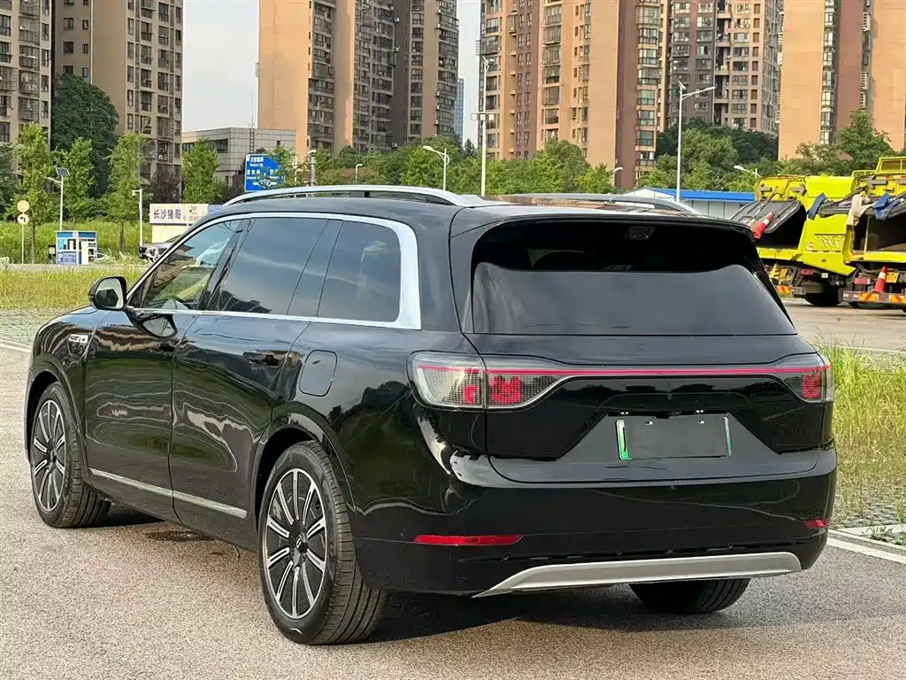 AITO Wenjie AITO M9 2026 Extended Range Ultra Edition 52kWh 6-seater фото 7