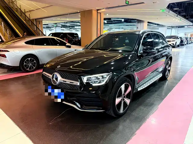 MERCEDES-BENZ GLC