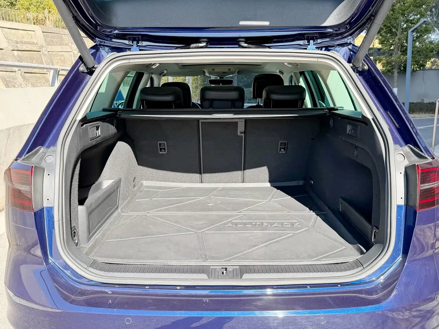 VOLKSWAGEN WEILAN NEW ENERGY