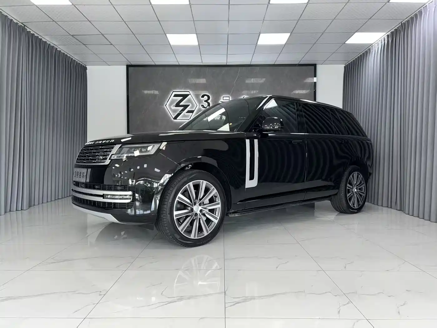 Land Rover Range Rover 2026 2025 3.0 L6 400PS Genesis Extended Wheelbase