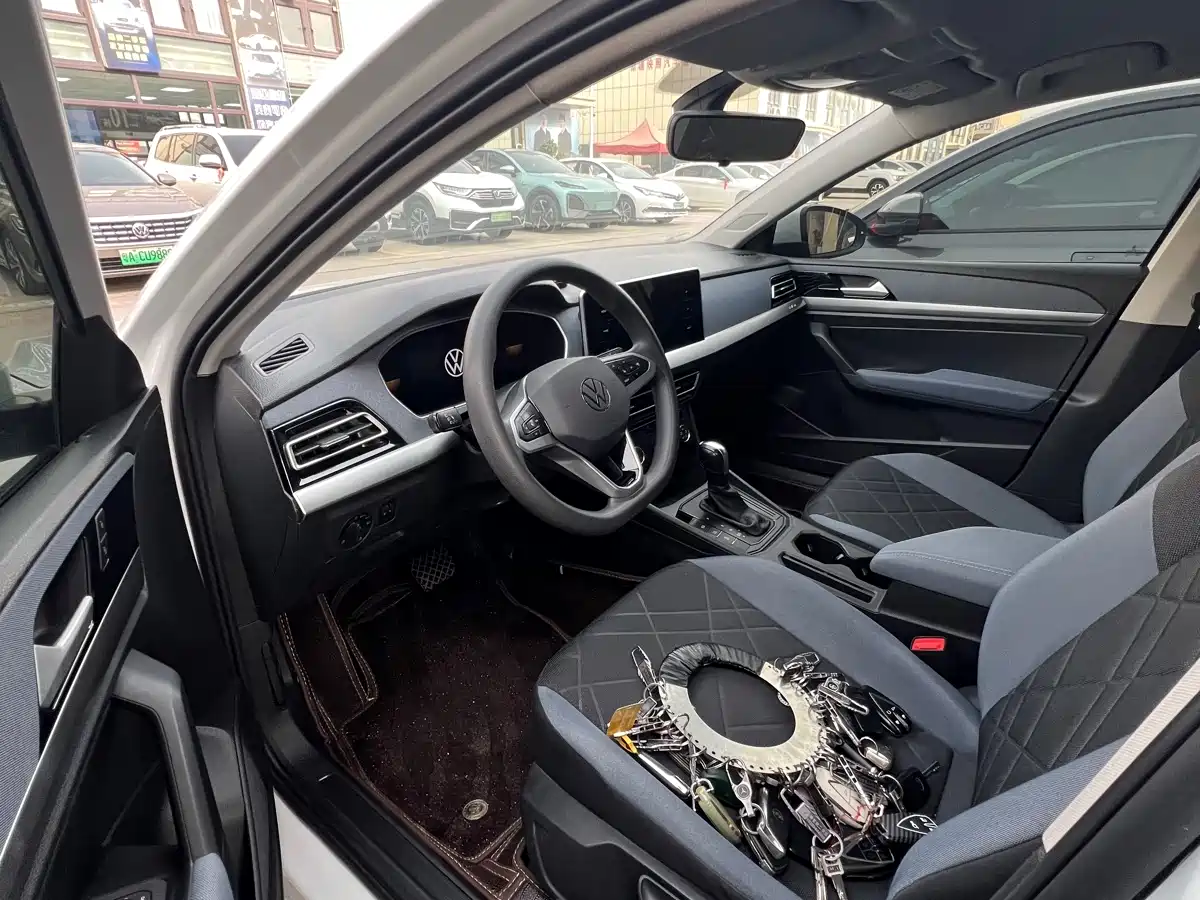 Volkswagen Lavida 2023 1.5L Auto Delight Edition фото 4