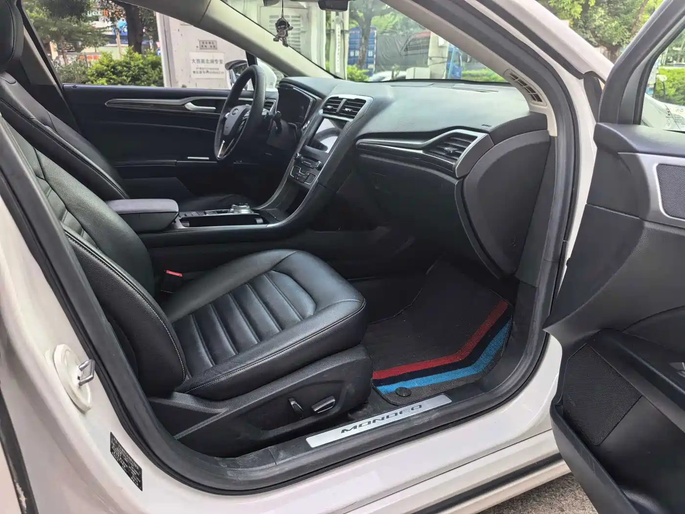 Фото 7 - Ford Mondeo