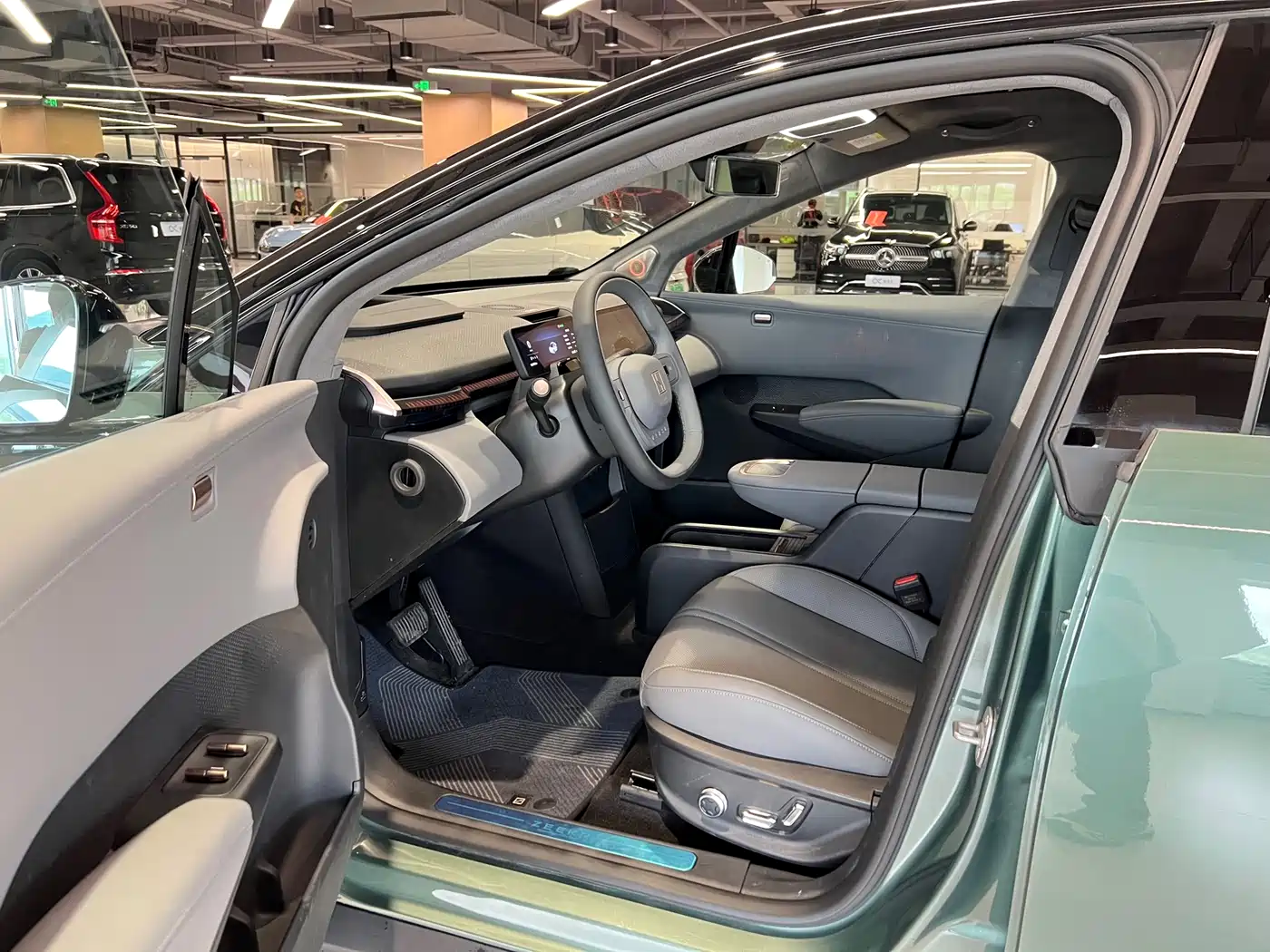 Zeekr X 2025 5-Seater AWD Sport Edition фото 11