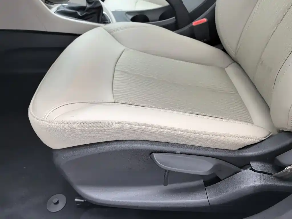 Фото 20 - Buick Excelle