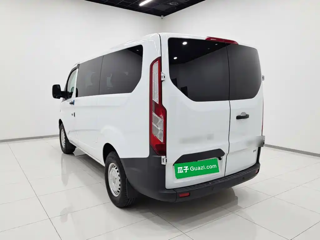Ford Transit 2021 2019 2.0T Diesel Multi-Purpose Commercial Vehicle Short Wheelbase Low Roof 6-Seater China VI