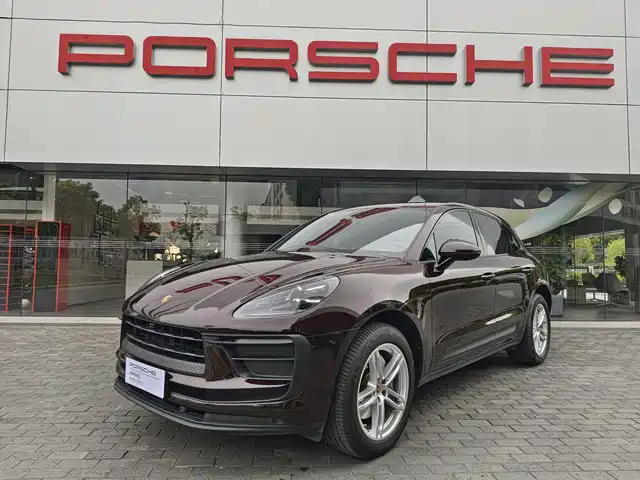 PORSCHE MACAN 2024
