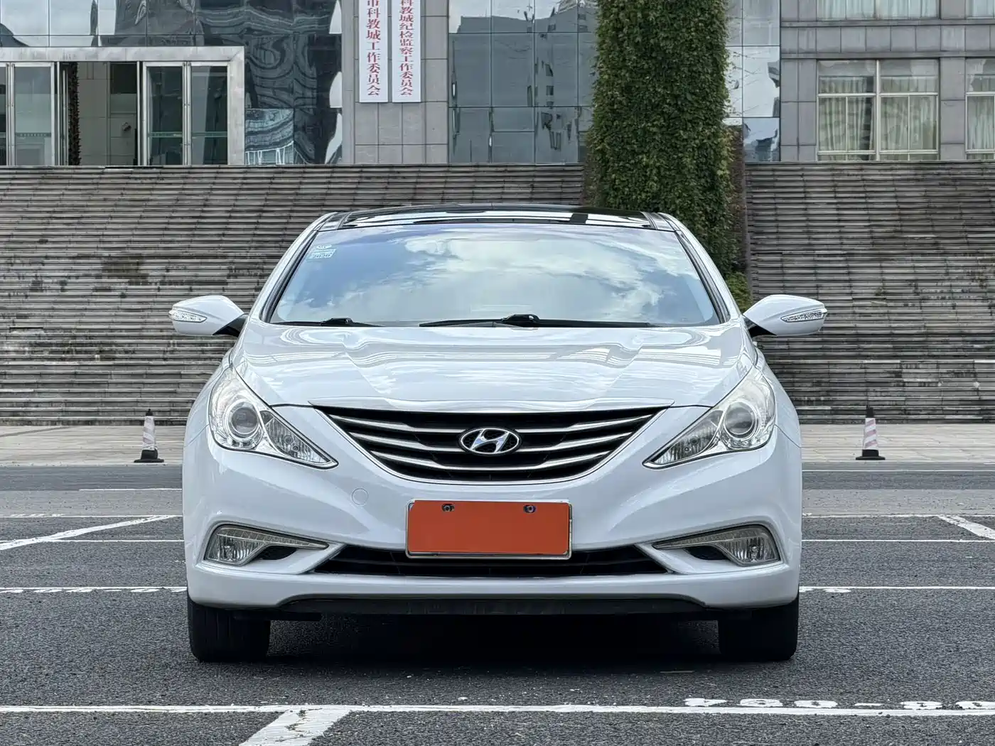 Фото 2 - Hyundai Sonata