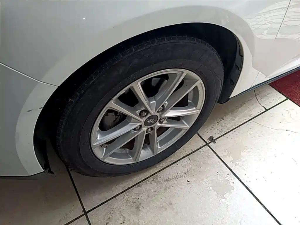 Фото 22 - Ford Focus