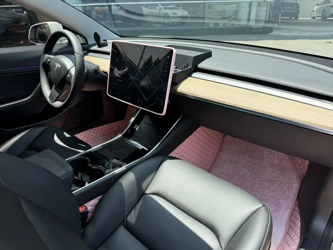 TESLA MODEL 3 (IMPORTED)