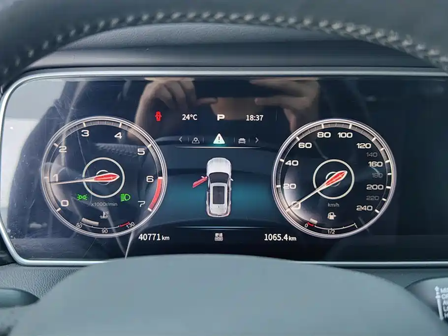 Hongqi HS5 2022 Facelift 2.0T Smart Flag Enjoyment Edition фото 14