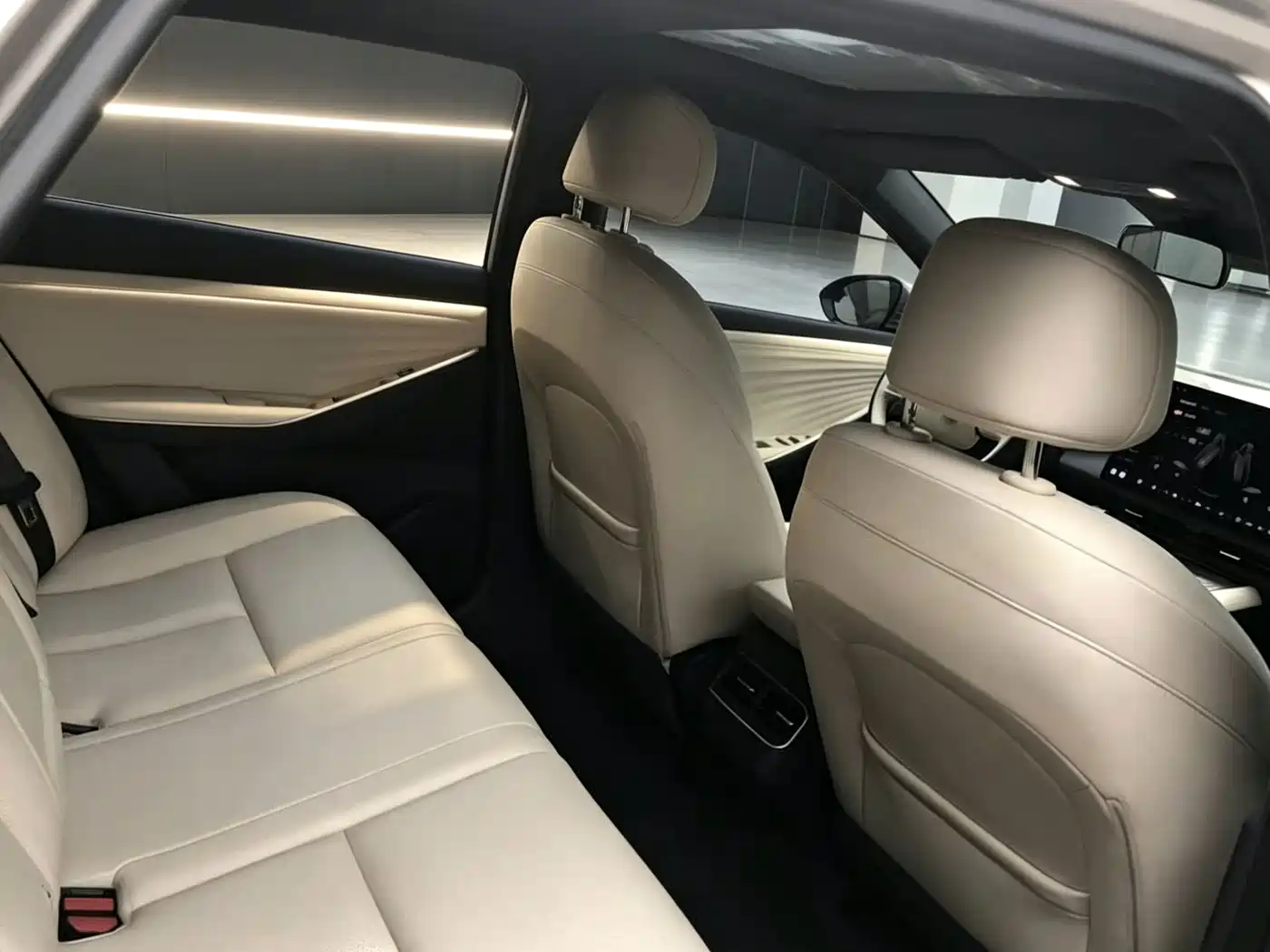 Nissan N6 2026 2025 Mid Configuration
