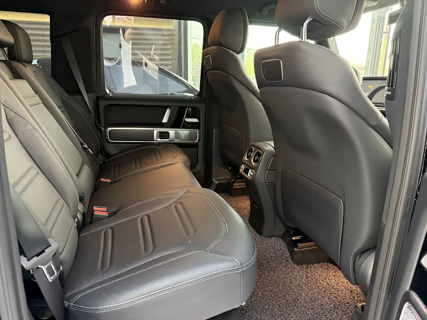 Mercedes-Benz G-Class 2024 G 350 фото 7
