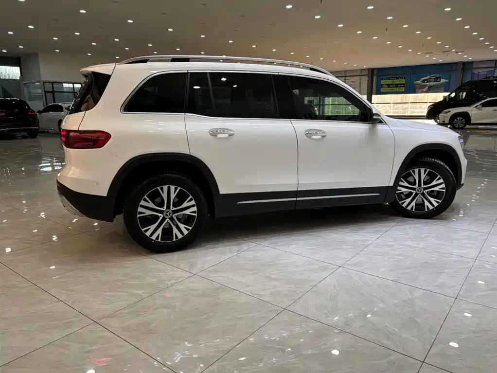 Mercedes-Benz GLB 2024 GLB 220 Dynamic фото 2