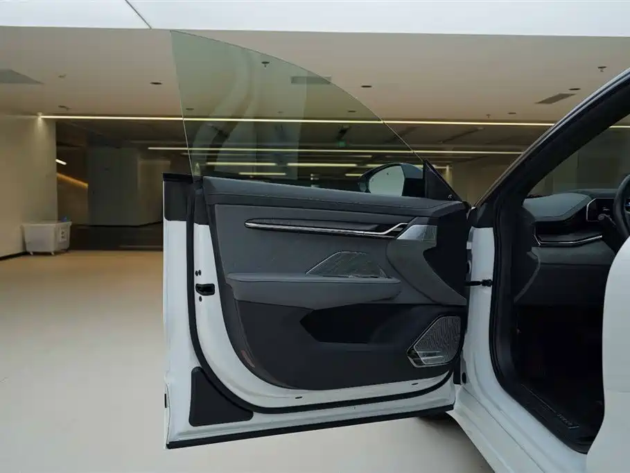 ZEEKR EXTREME KRYPTON 001